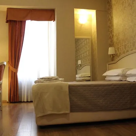 Domus Bocca Di Leone Guest house