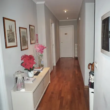 Guest house Domus Bocca Di Leone 3*