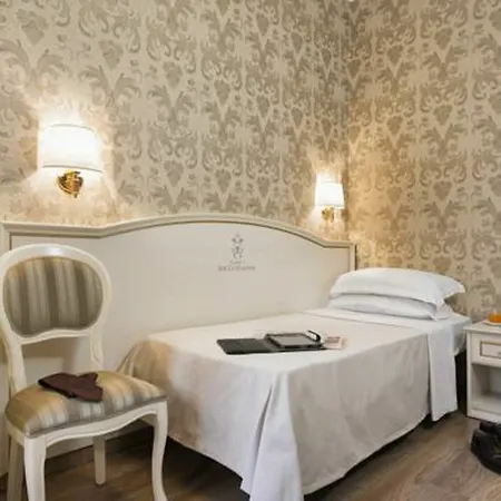 Domus Bocca Di Leone 3*