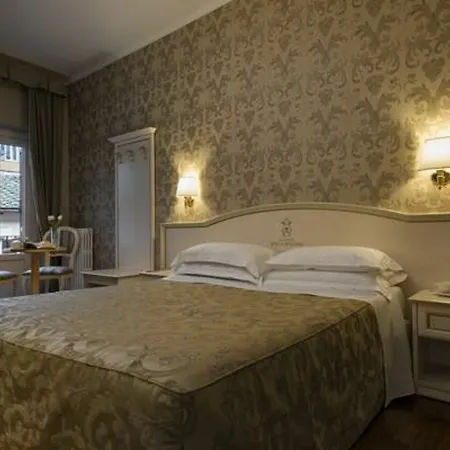 Domus Bocca Di Leone 3*