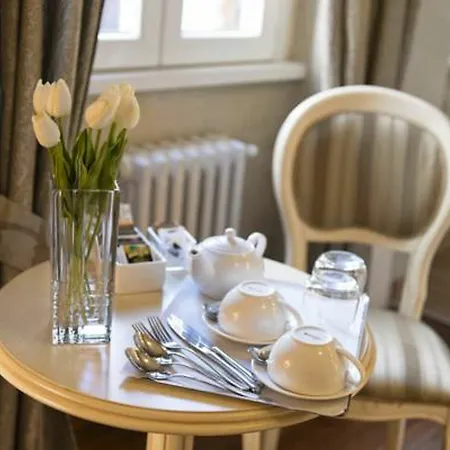 Domus Bocca Di Leone Guest house Rome
