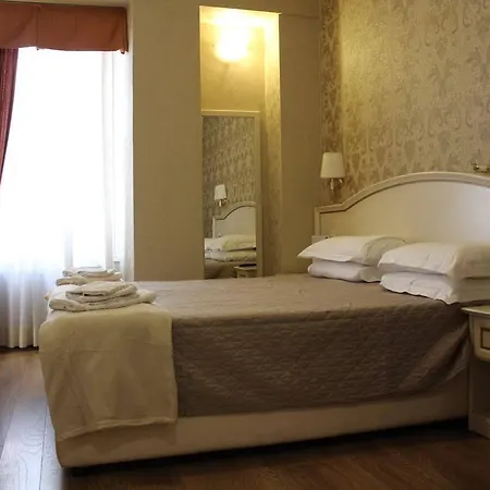 Domus Bocca Di Leone Guest house Rome