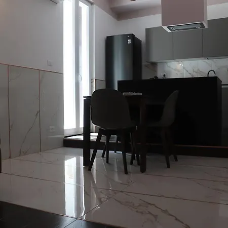 Domus Bocca Di Leone Guest house